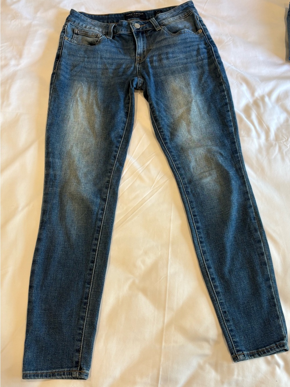 Lucky Brand Skinny Jeans in Medium Blue Wash
